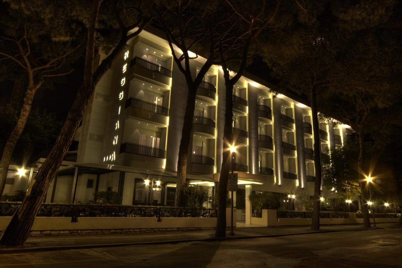 Hotel Reggiana Riccione Exterior foto