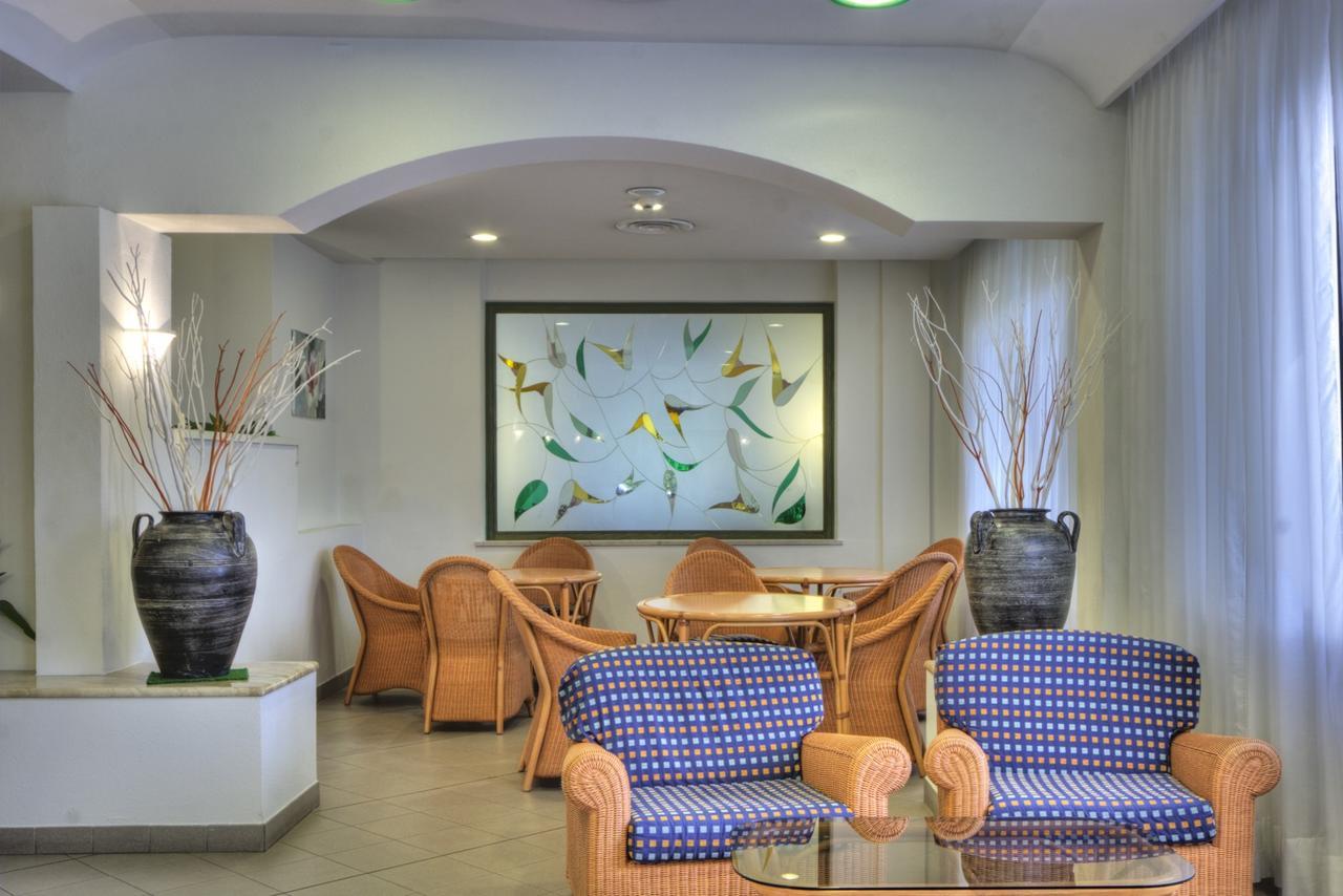 Hotel Reggiana Riccione Exterior foto